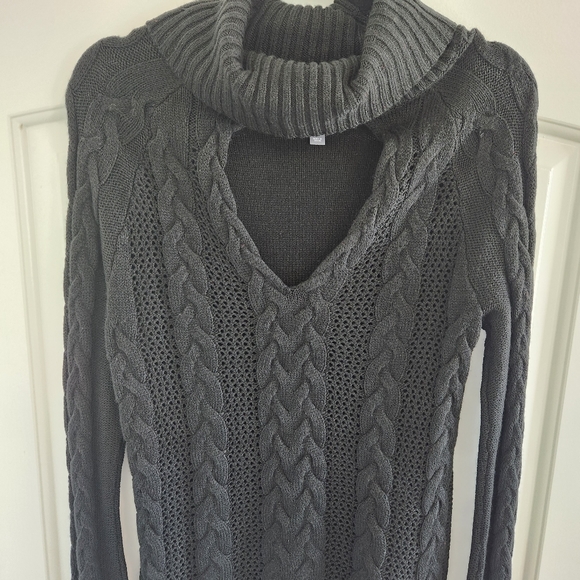 Soho New York & Company Black Sweater Size Medium 💖 - Picture 2 of 6